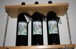 Garrafas de vinho «Artistas Transmontanos», produto resultante da colaboração com o artista Nadir Afonso.
